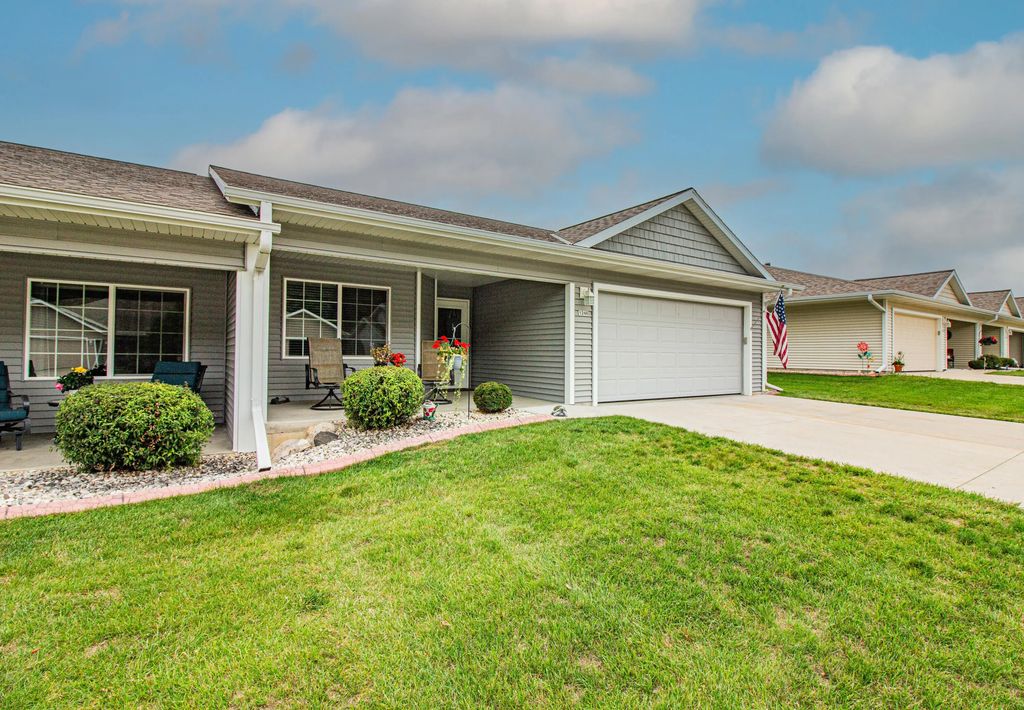 1246 Fieldstone Dr 2, Hartford
