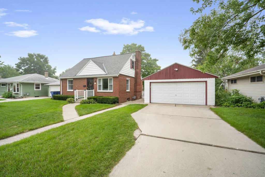 1121 2nd Ave, Grafton