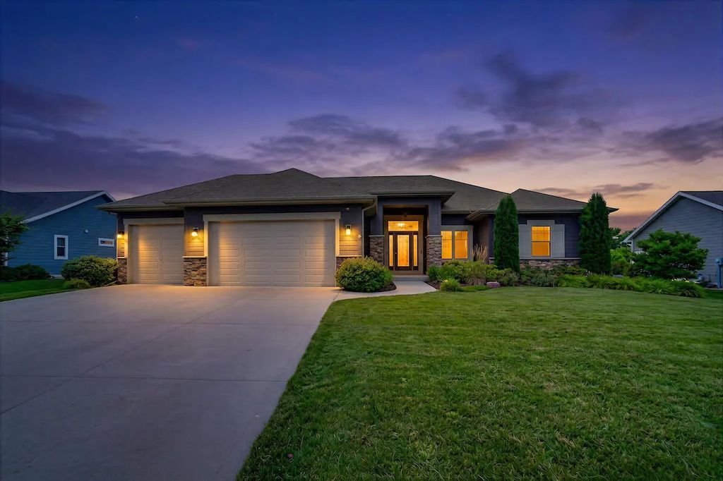 5227 Kings Way, Mount Pleasant
