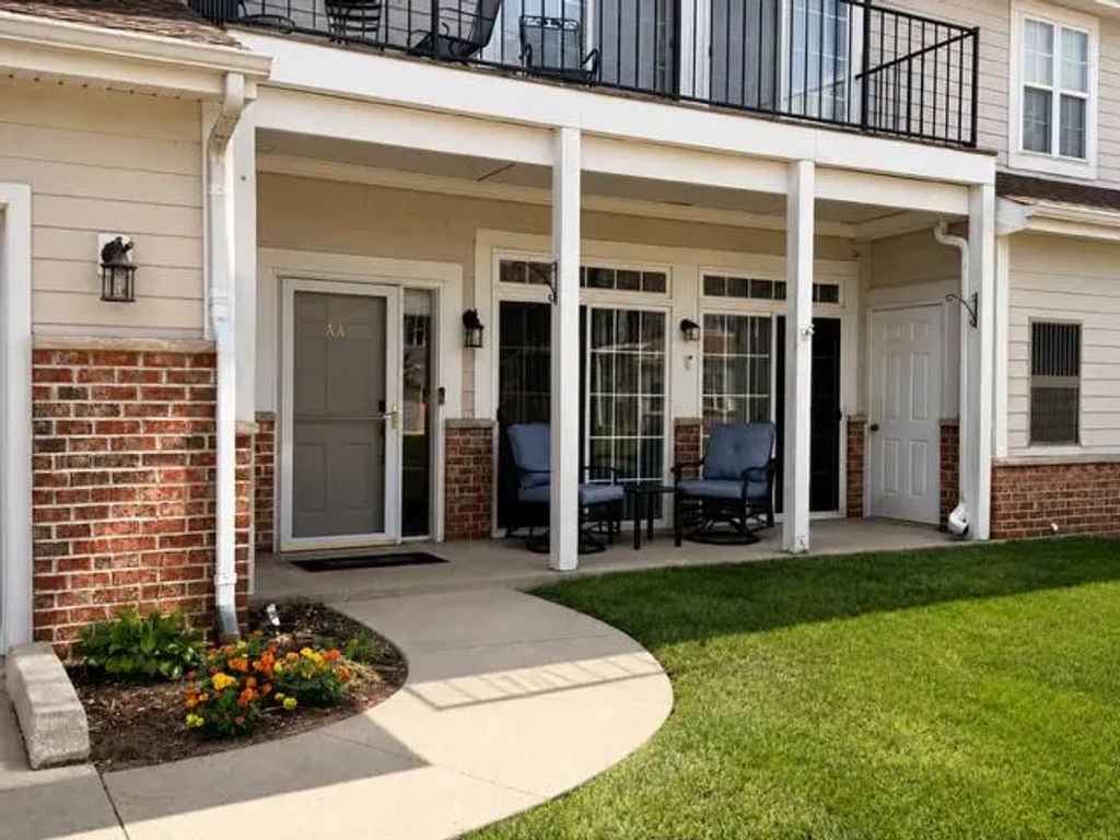 6739 Meadowlands Cir 6aa, Pleasant Prairie