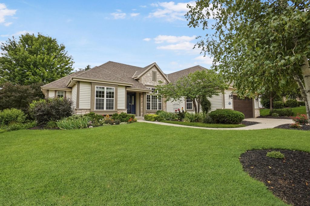 122 Howell Ave, Waukesha