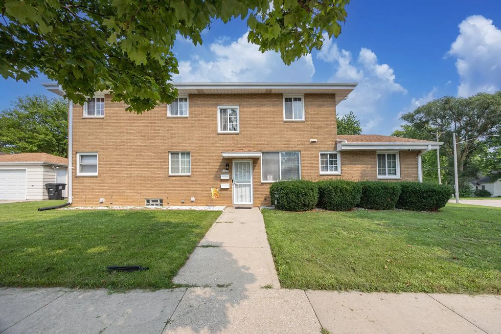 3764 E College Ave 3764a, Cudahy