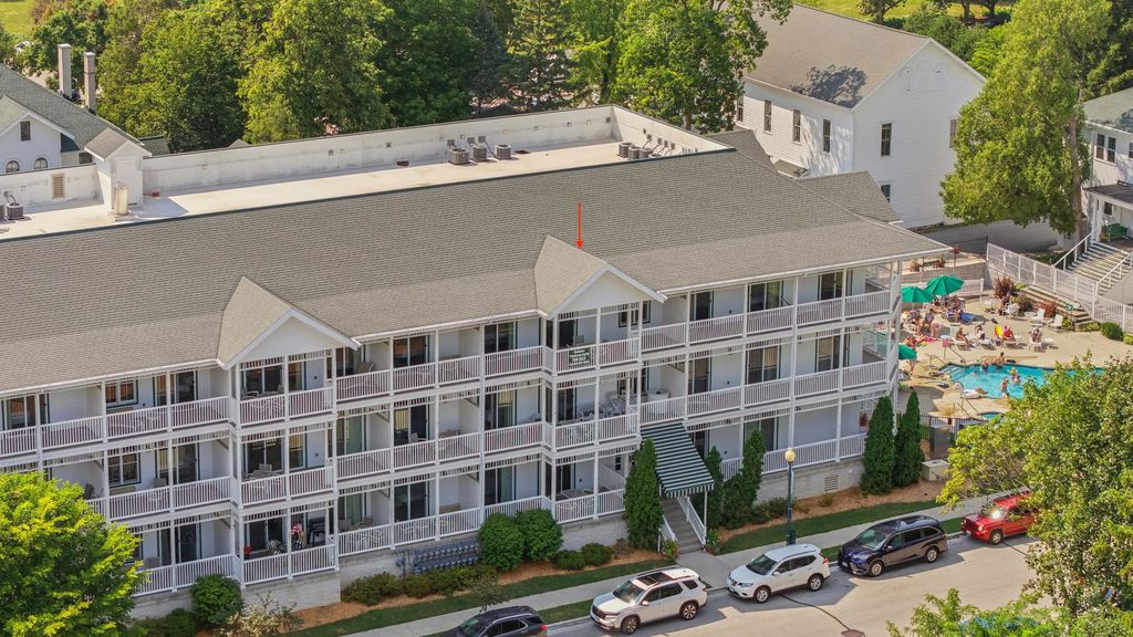 253 S East St 1-306, Elkhart Lake