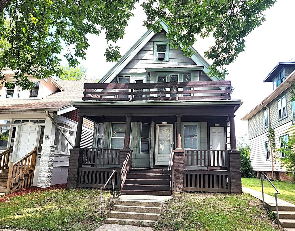 2372 N 44th St 2374, Milwaukee