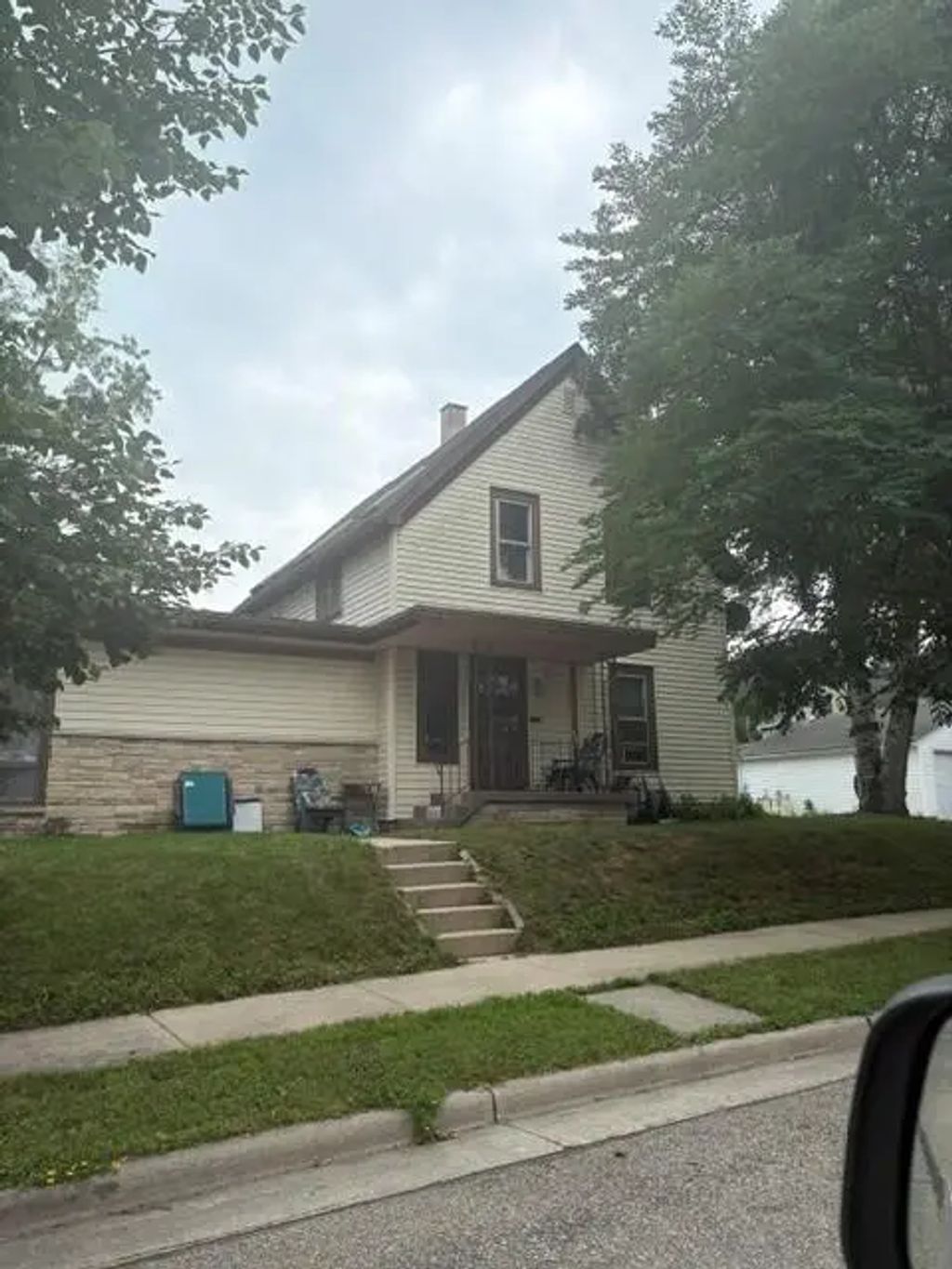 117 E Walters St 119, Port Washington