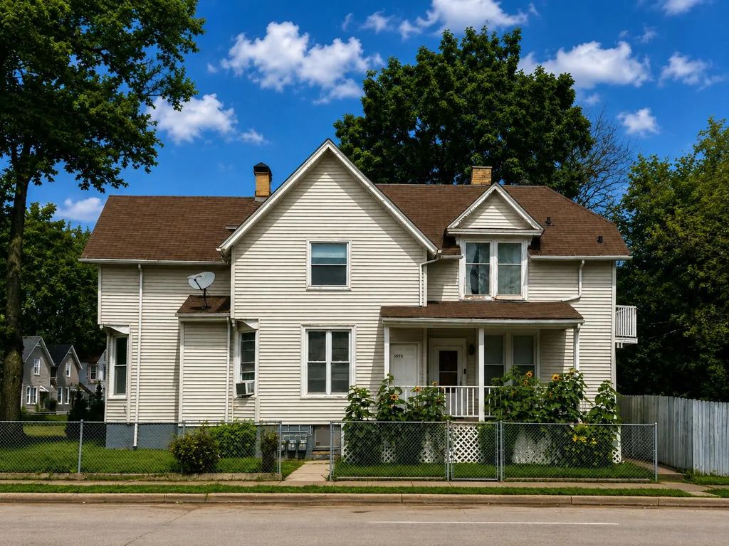 1573 Packard Ave, Racine