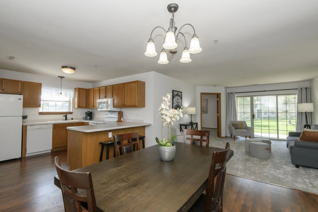 18730 Emerald Cir A, Brookfield