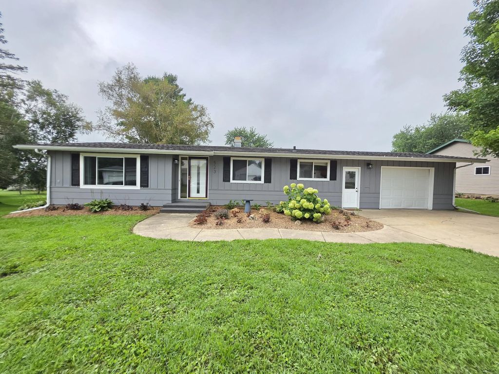 523 Schneider St, Cashton