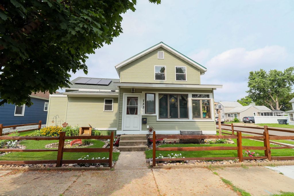 733 Caledonia St, La Crosse