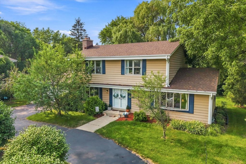 11145 N Riverland Ct, Mequon