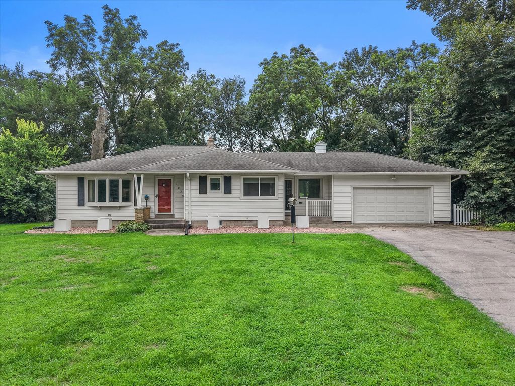 10205 W Grange Ave, Hales Corners