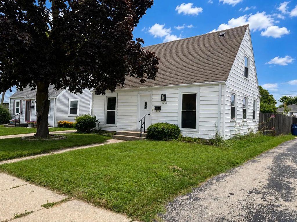 2205 Hayes Ave, Racine