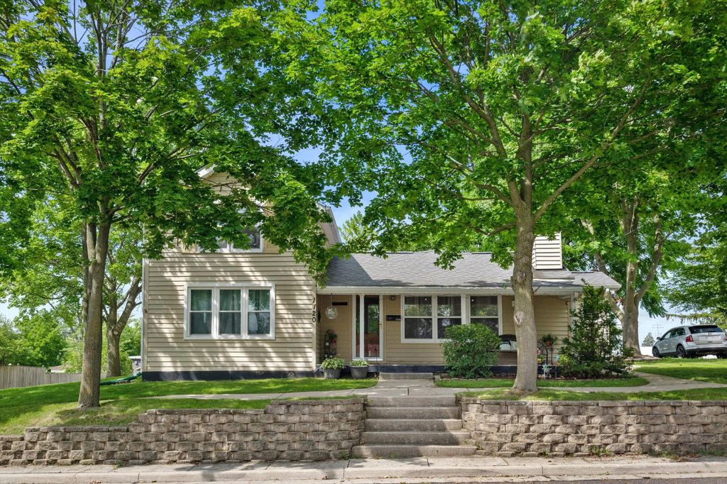 1120 11th Ave, Union Grove