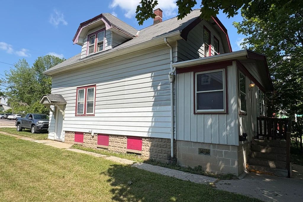 5061 N 32nd St 5061a, Milwaukee
