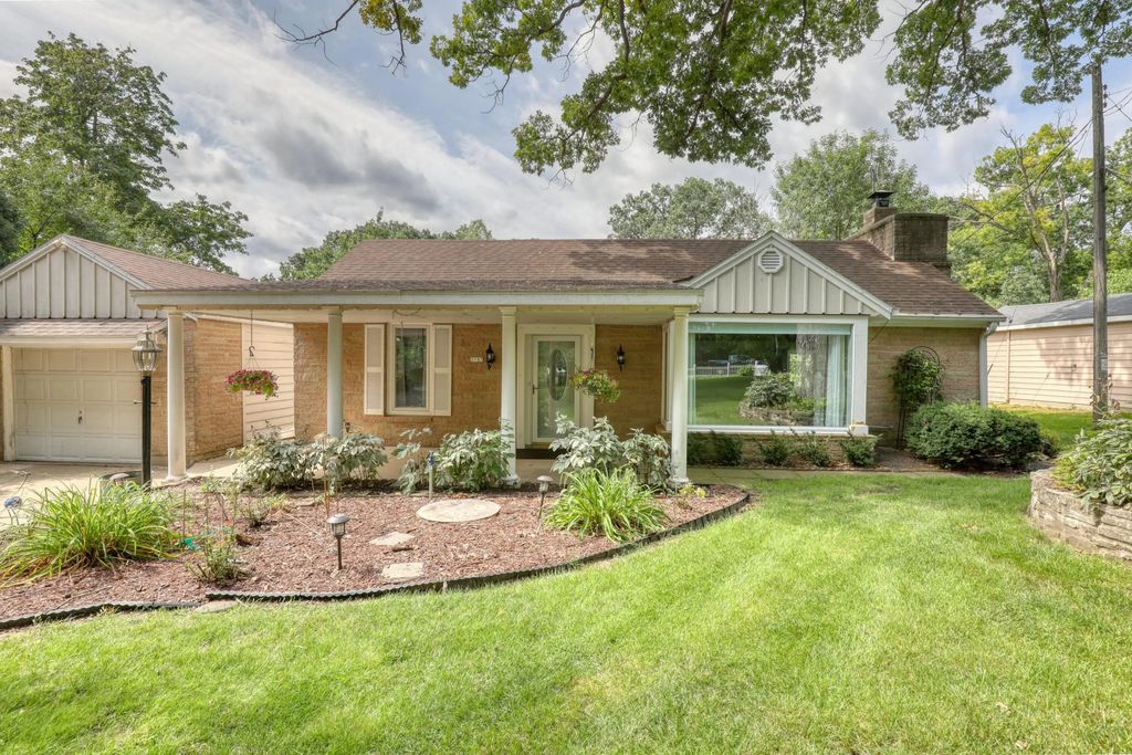 2737 S Waukesha Rd, West Allis