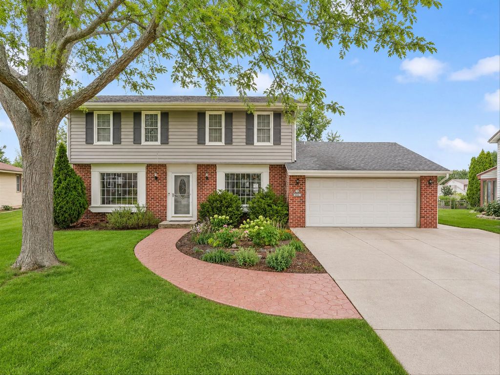 N78w15498 Old Gate Rd, Menomonee Falls