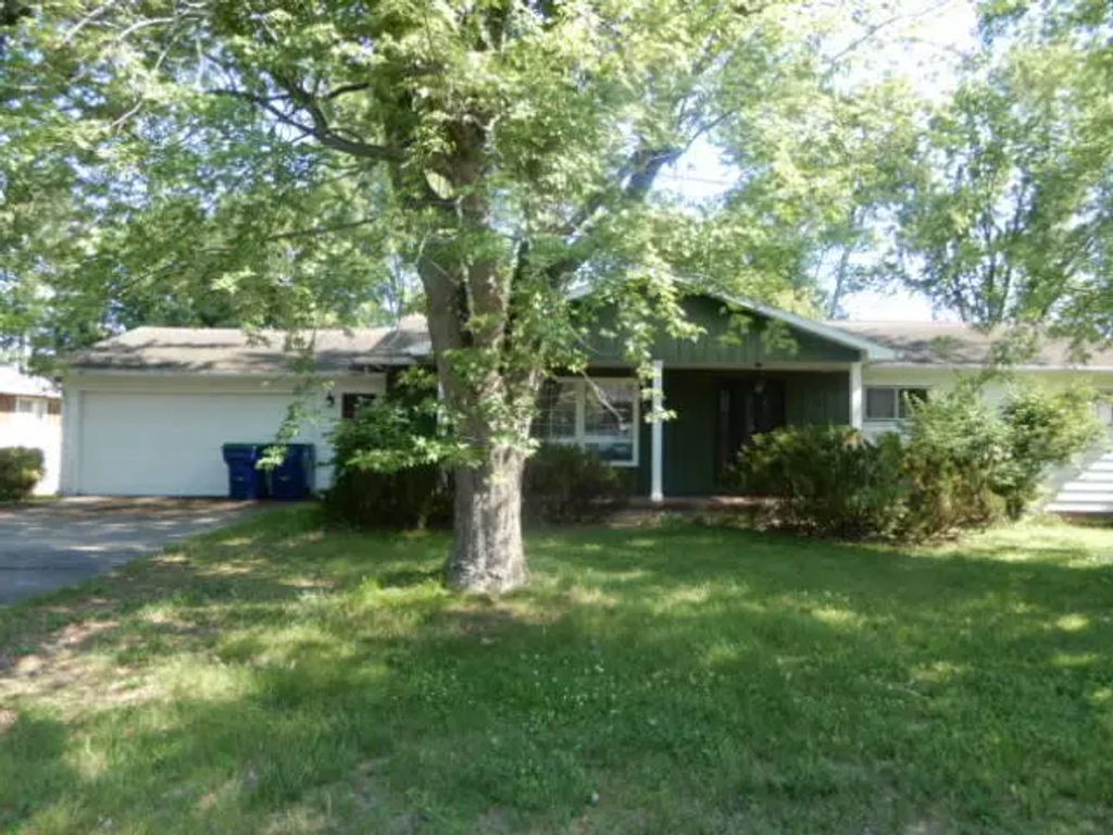 2704 E Neupert Ave, Weston