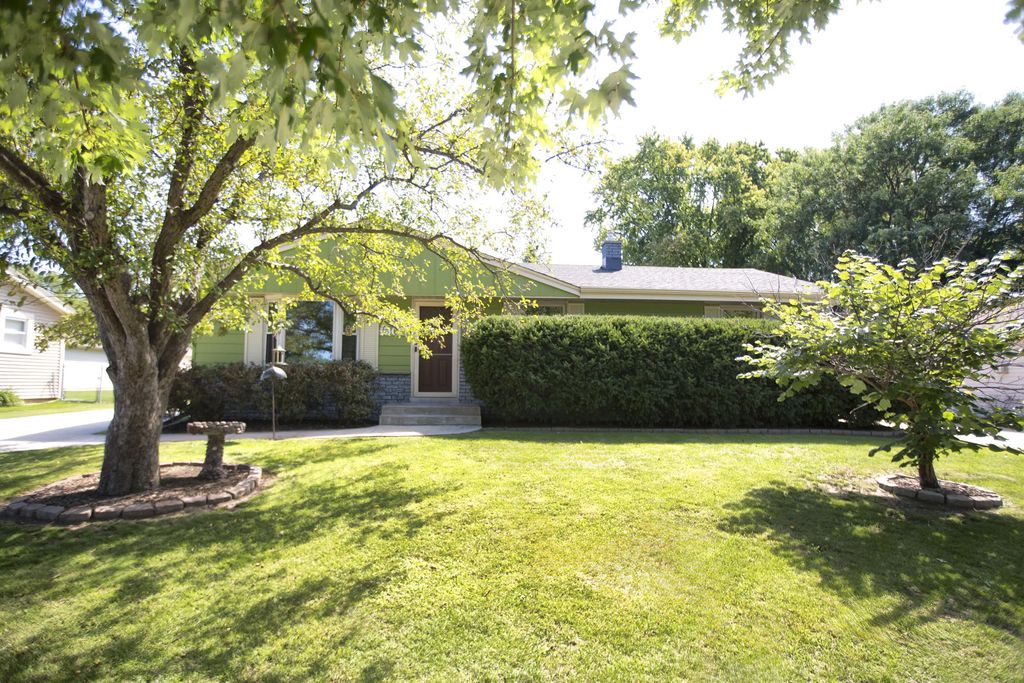 1505 Edgewood Ave, South Milwaukee