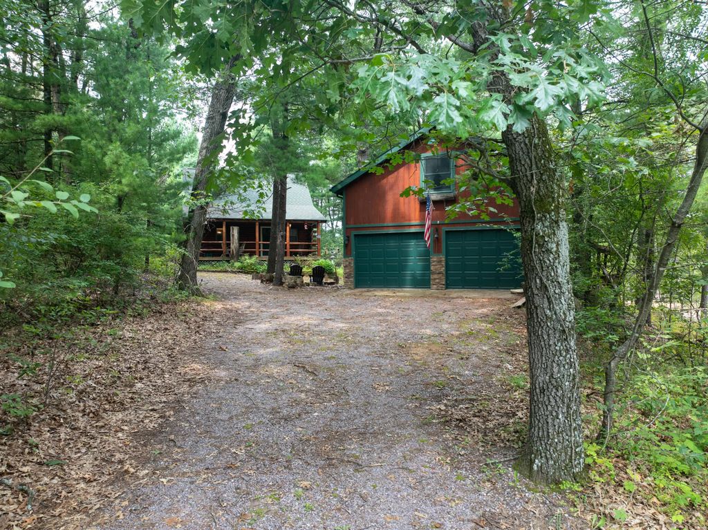 E10772 Busse Ln, Delton