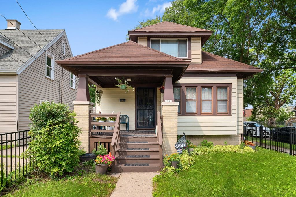 4881 N 27th St, Milwaukee