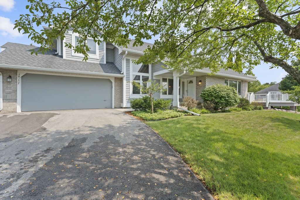 14157 W Waters Edge Trl, New Berlin