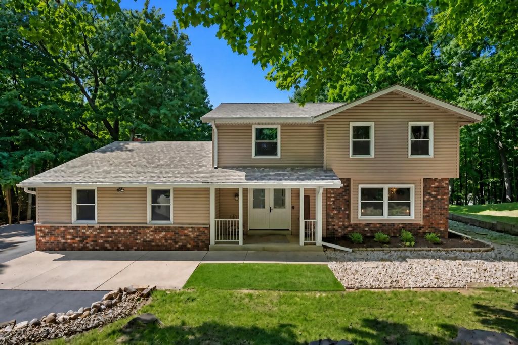 S9w31422 Irwin Ct, Delafield