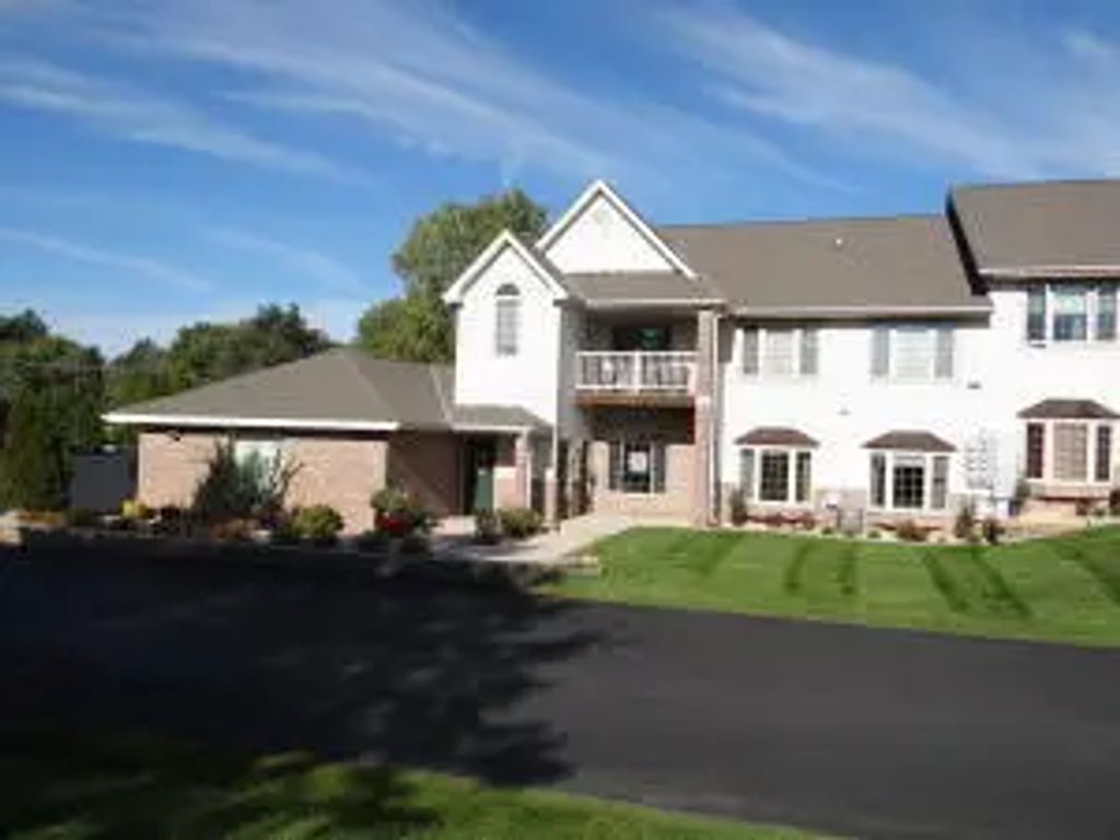 803 Cheyenne Ave A, Grafton