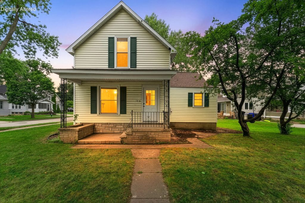 1016 E Vine St, Appleton