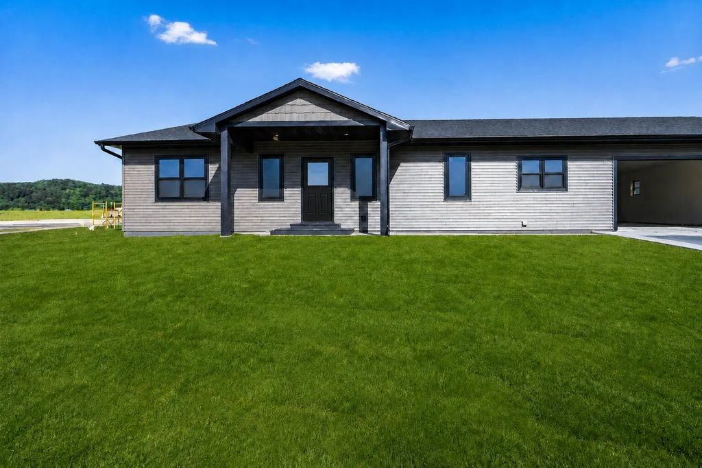 1421 Waldenberger Rd, Holmen