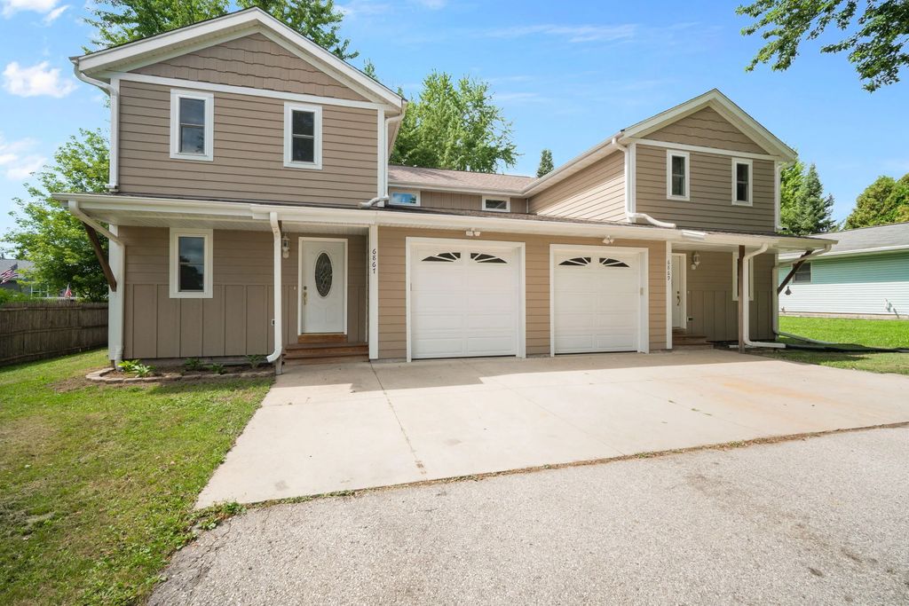 6867 Enge Dr, Newburg