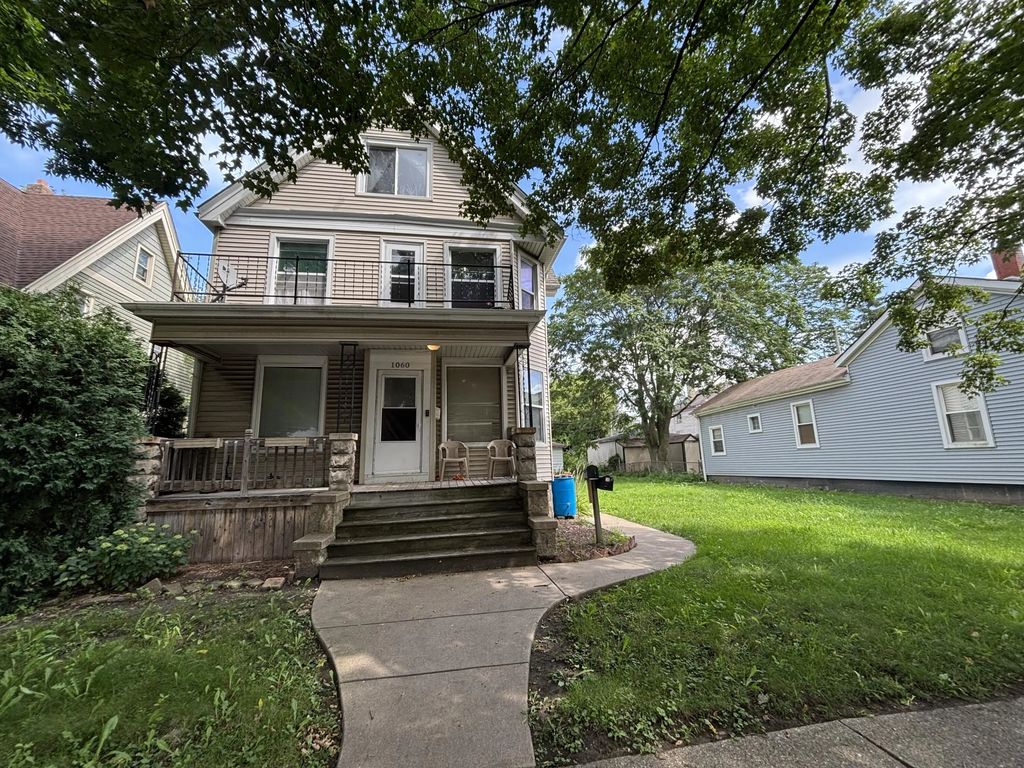 1060 N 47th St, Milwaukee