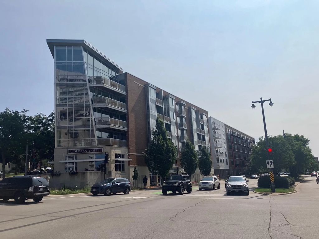 1541 N Jefferson St 504, Milwaukee