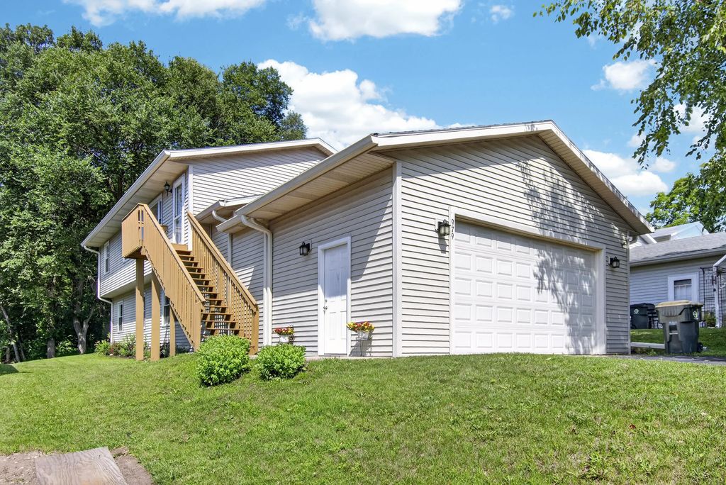 979 Rhyners Ln, Twin Lakes