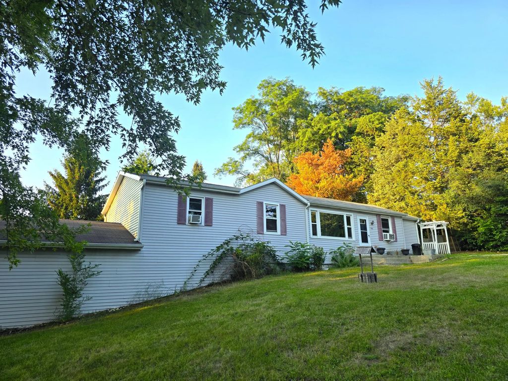 166 W School St, Twin Lakes
