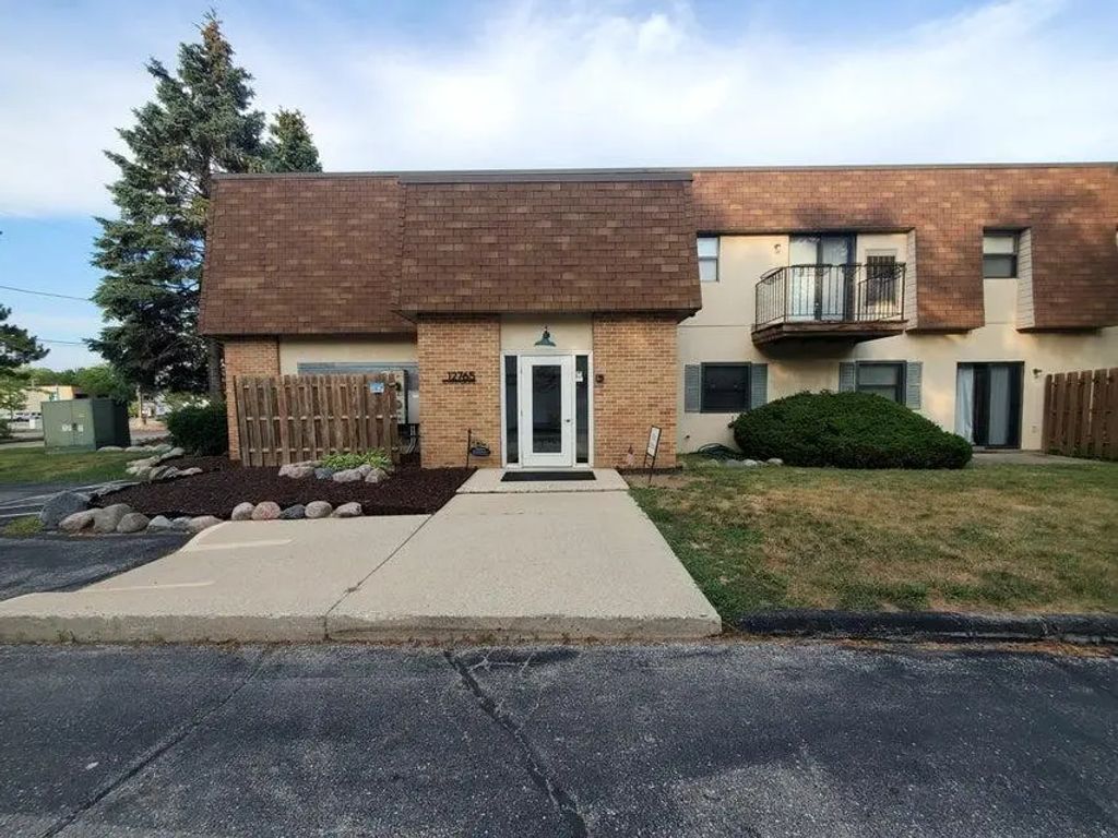 12765 W Hampton Ave 118, Butler