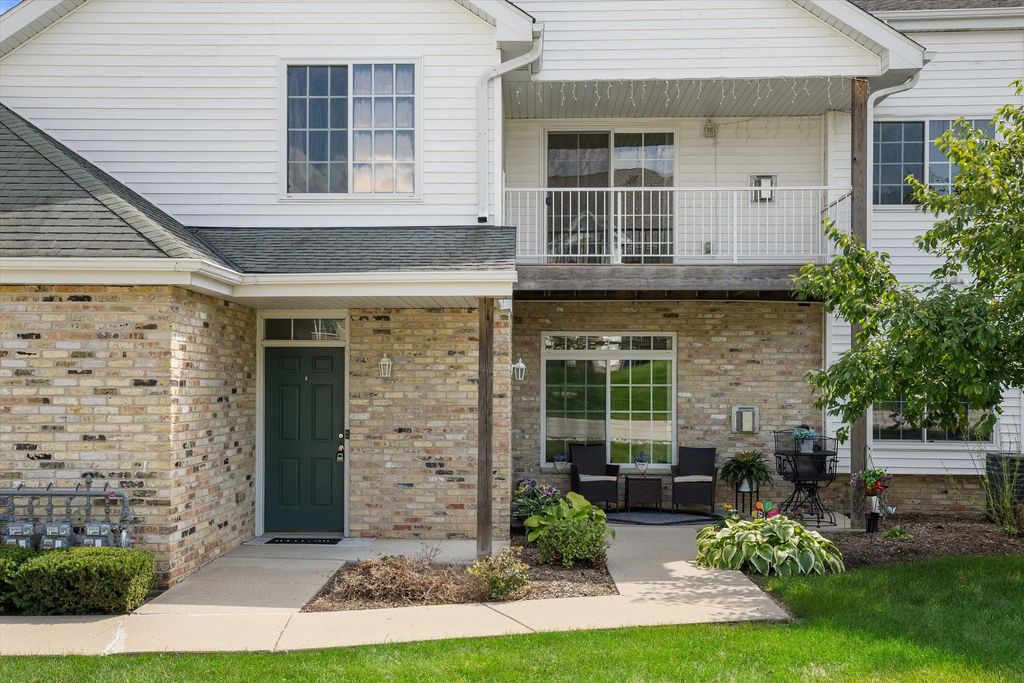 4226 Taylor Harbor - W 8, Mount Pleasant