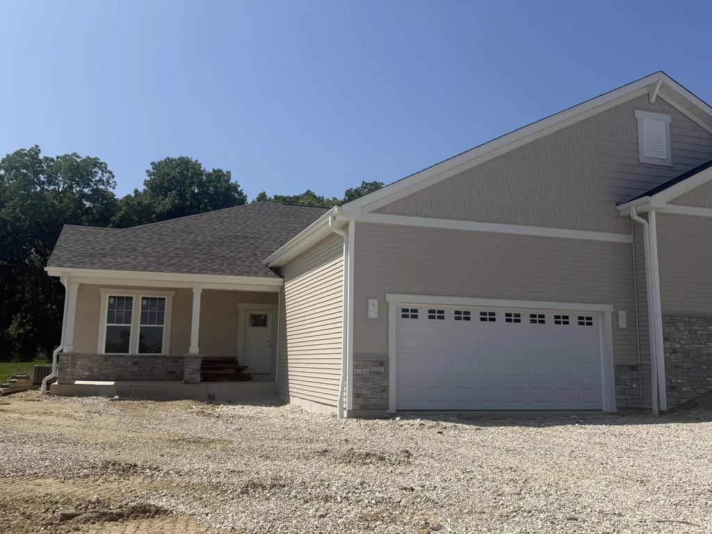 8555 Summit Pl, Pleasant Prairie