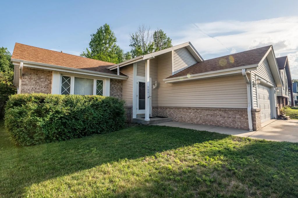 9601 W Darnel Ave, Milwaukee