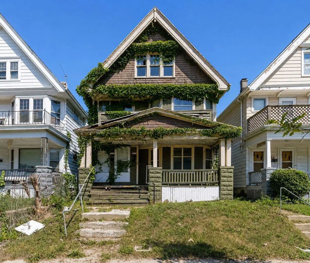 2416 N 39th St 2418, Milwaukee