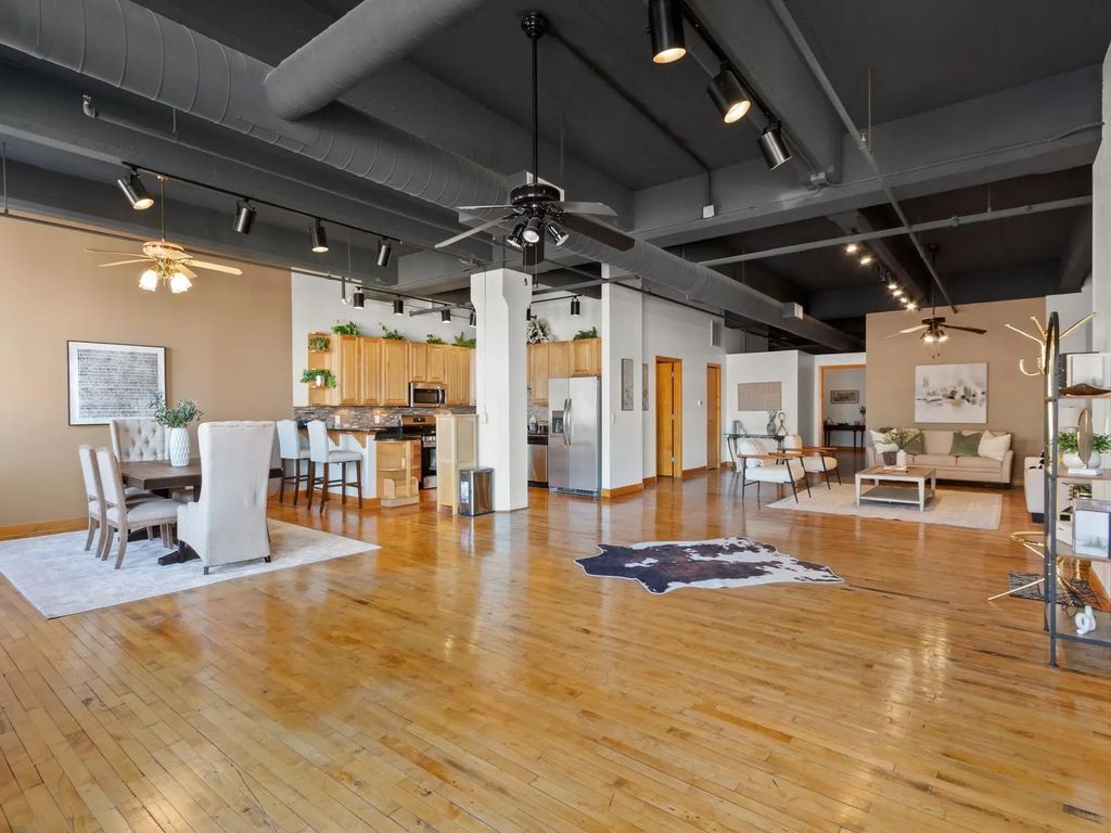 730 N Plankinton Ave 8c, Milwaukee