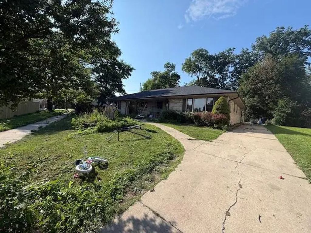 3377 S 34th St 3379, Milwaukee