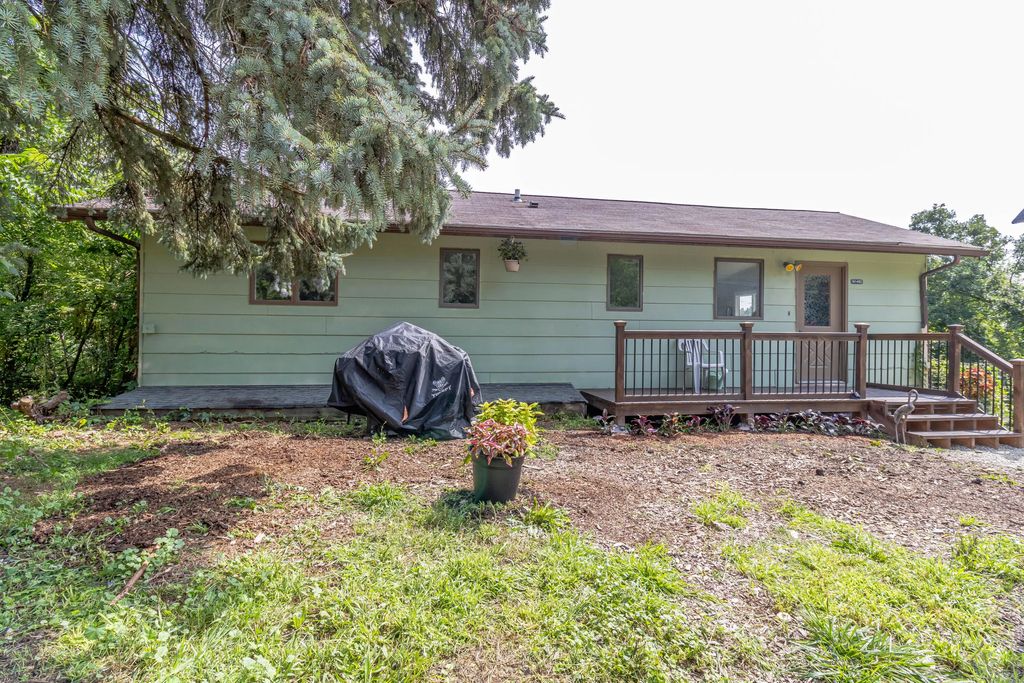 N1492 Clover Rd, Bloomfield