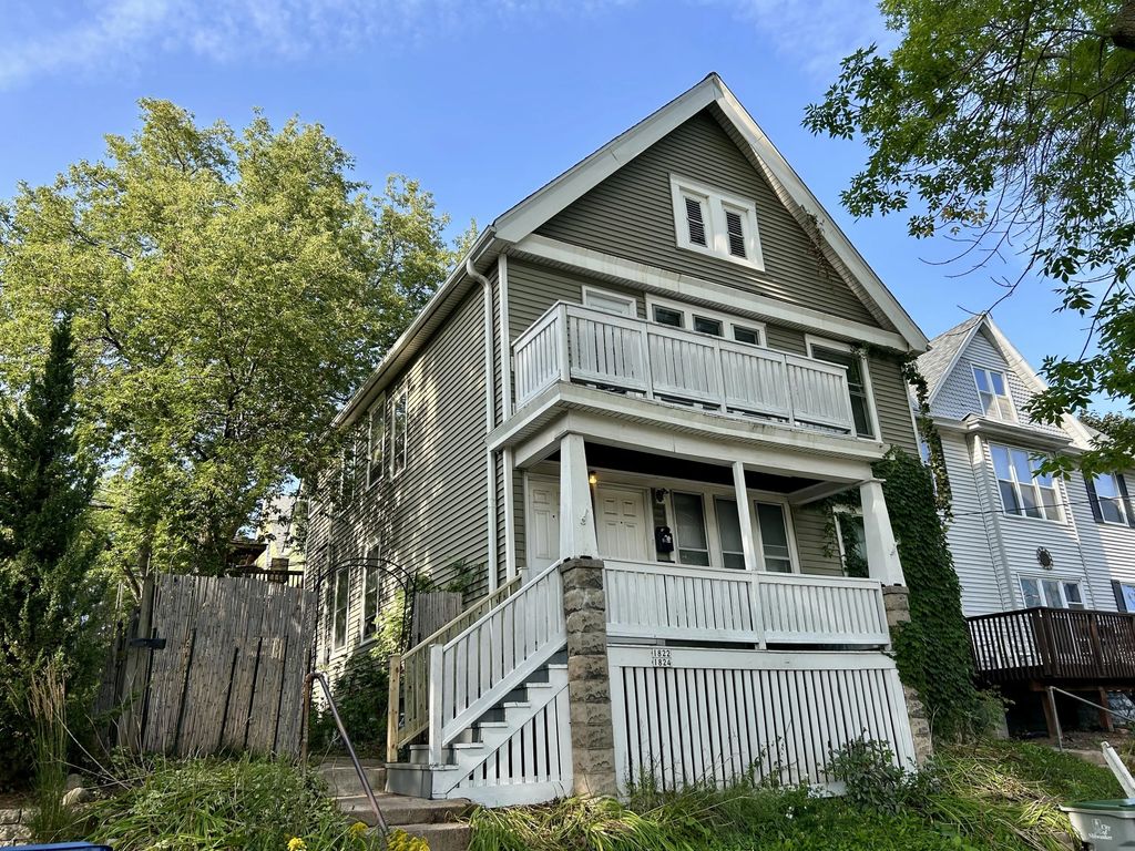 1822 E Thomas Ave 1824, Milwaukee