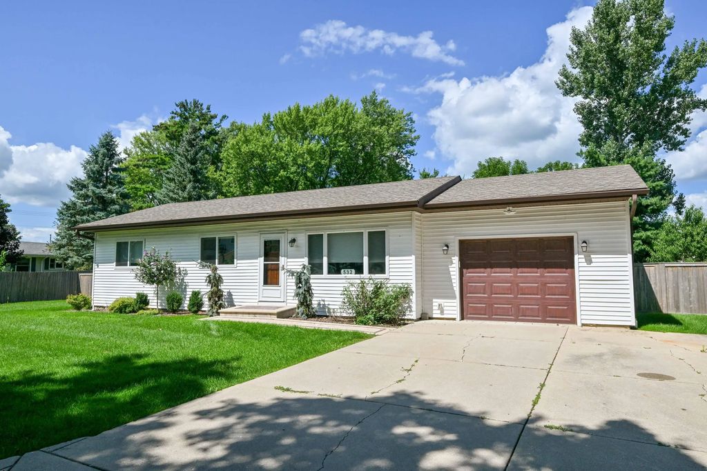 532 Schroeder Ave, Delavan