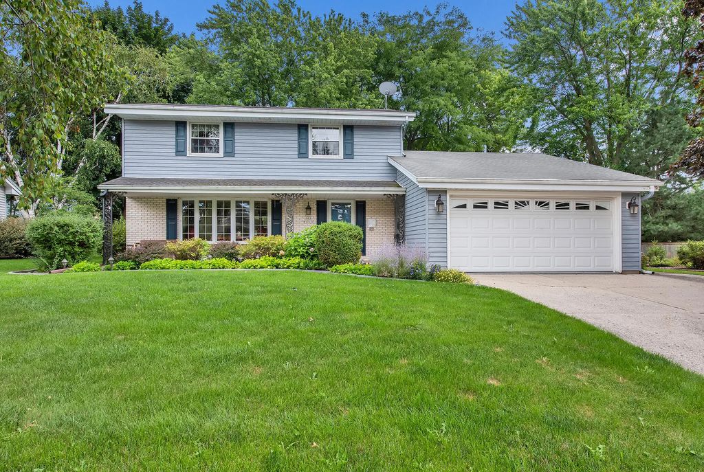N89w17151 Highland Ct, Menomonee Falls