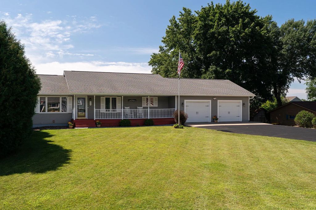 316 Gaarder Rd E, Holmen