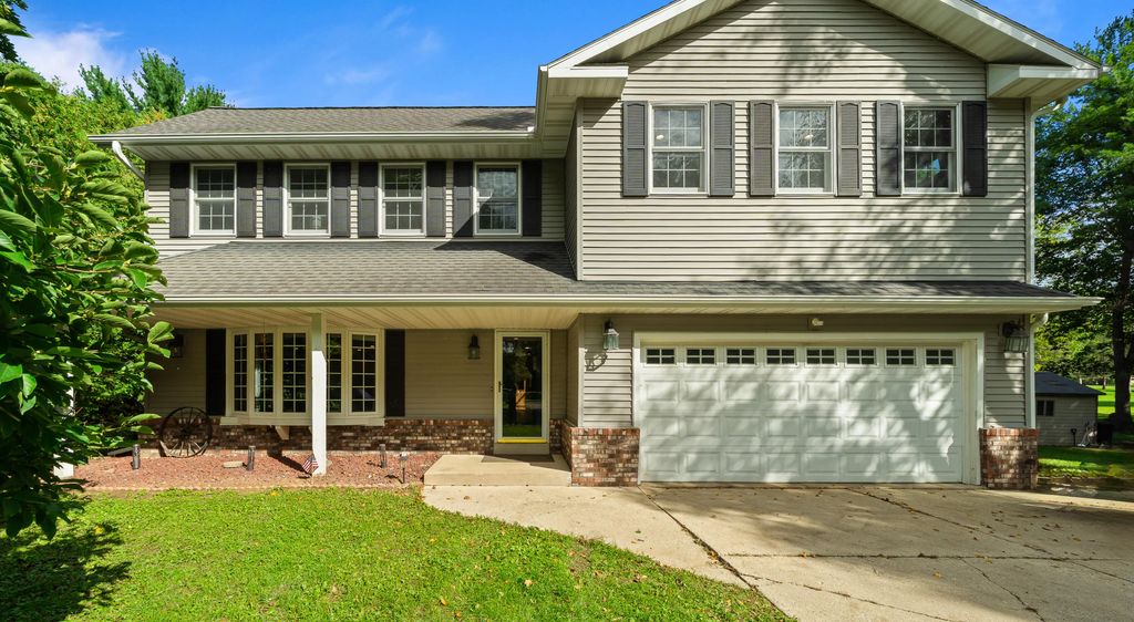 W738 Harmony Ln, East Troy