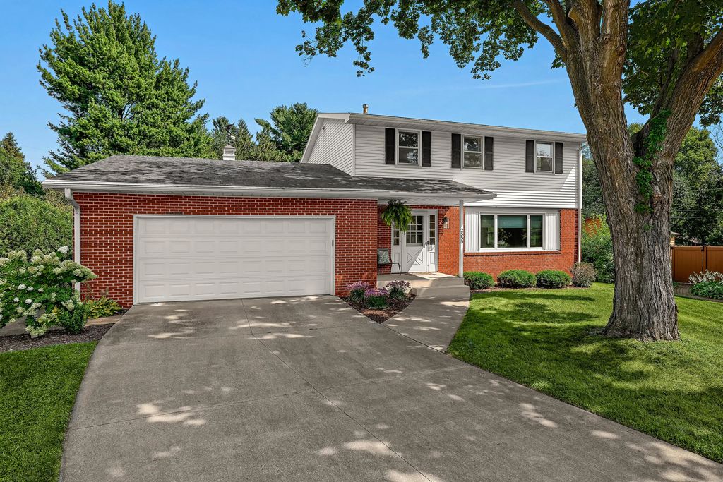 2555 Madison Pl, La Crosse