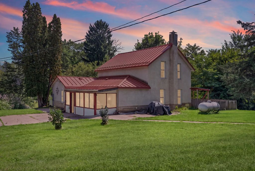 5826 County 21 -, Hokah