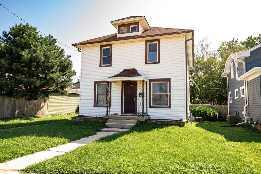 611 West Blvd, Racine